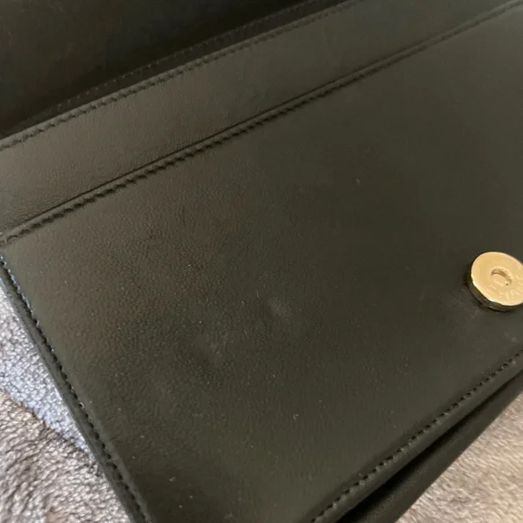 Chanel chevron, caviar leather wallet on a chain - Picture 3 of 16